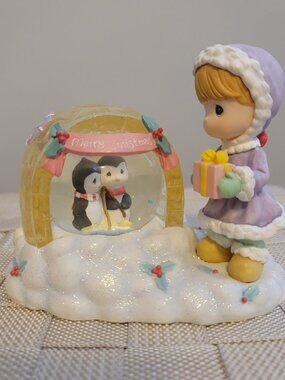 Precious Moments Enesco Christmas Snow Globe Girl Boxed Multicolor Glass Resin
